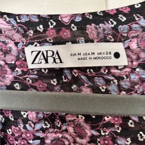 Zara Women's Pink and Black Floral Blouse